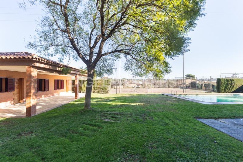 Foto 4f61b056-8efe-4521-869d-e4adcf3b5c1c. Casa amb calefacció aparcament piscina a La Conarda Pobla de Vallbona (la)