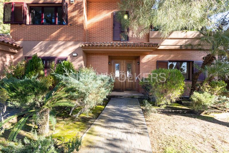 Foto 5333d819-ef60-4a13-9b64-3887a0252eb6. Casa amb calefacció aparcament piscina a La Conarda Pobla de Vallbona (la)