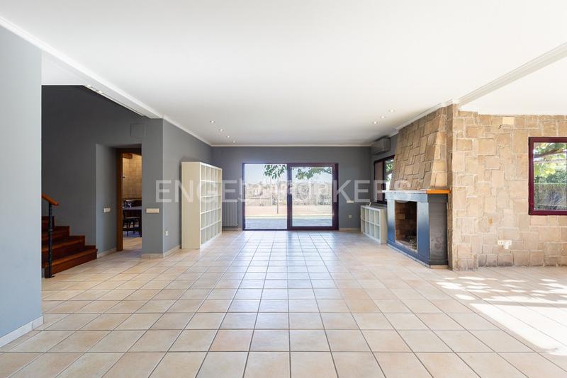 Foto 65b061d1-752e-479f-9d63-e760c46cd58d. Casa amb calefacció aparcament piscina a La Conarda Pobla de Vallbona (la)