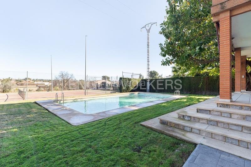 Foto 7645f512-8724-44f0-9447-c3d6ca4c2527. Casa amb calefacció aparcament piscina a La Conarda Pobla de Vallbona (la)