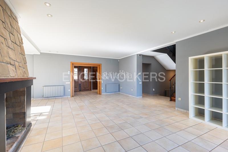 Foto 97c4ee4b-bb00-457b-8b36-953d1d4bd5ca. Casa amb calefacció aparcament piscina a La Conarda Pobla de Vallbona (la)