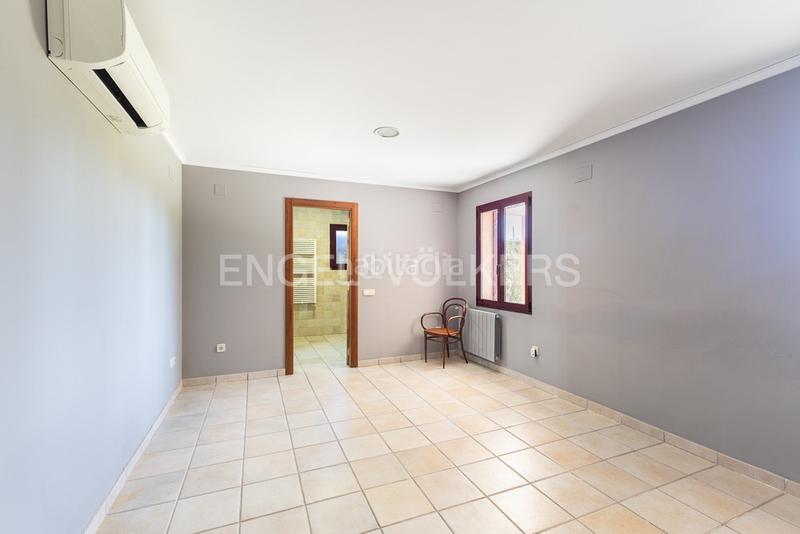 Foto 9ab0947d-f3e1-460f-99ad-dd7f2e1d7652. Casa amb calefacció aparcament piscina a La Conarda Pobla de Vallbona (la)