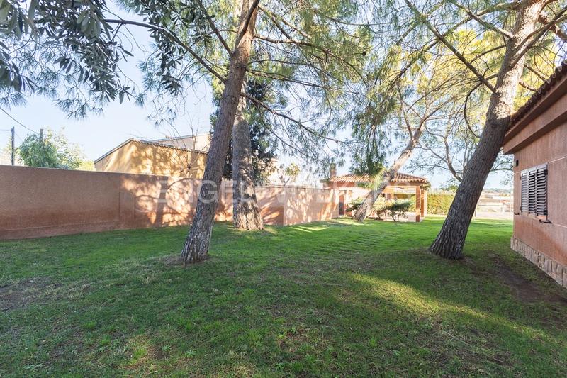 Foto 9b3b0dbd-9c71-4444-b870-e740731b23f7. Casa amb calefacció aparcament piscina a La Conarda Pobla de Vallbona (la)