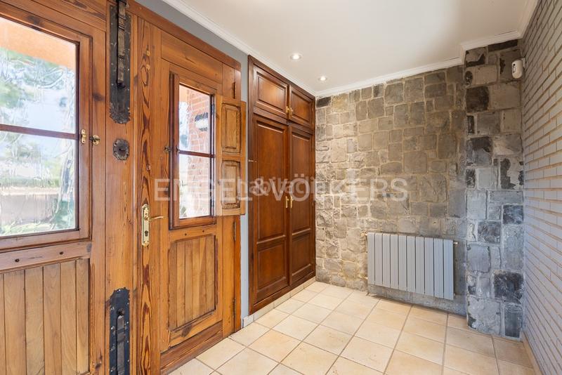 Foto 9c07b258-e90d-4bac-a8c2-c6ba3c84566e. Casa amb calefacció aparcament piscina a La Conarda Pobla de Vallbona (la)