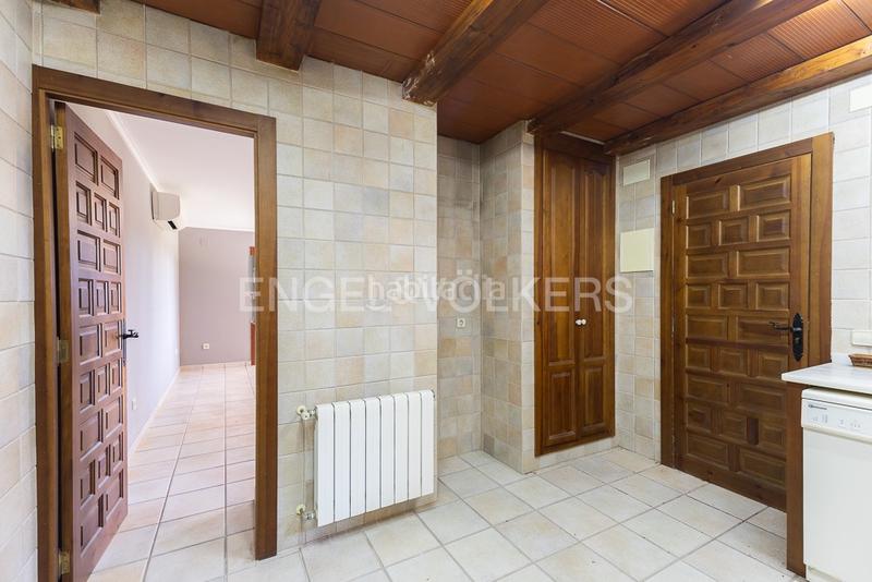 Foto 9fd4d450-21d9-4052-b1f1-80c2856fbe01. Casa amb calefacció aparcament piscina a La Conarda Pobla de Vallbona (la)