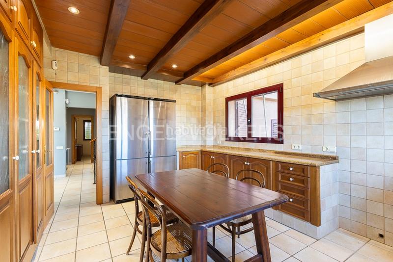 Foto a67ec43f-7bec-4896-89ad-c5600d121bda. Casa amb calefacció aparcament piscina a La Conarda Pobla de Vallbona (la)