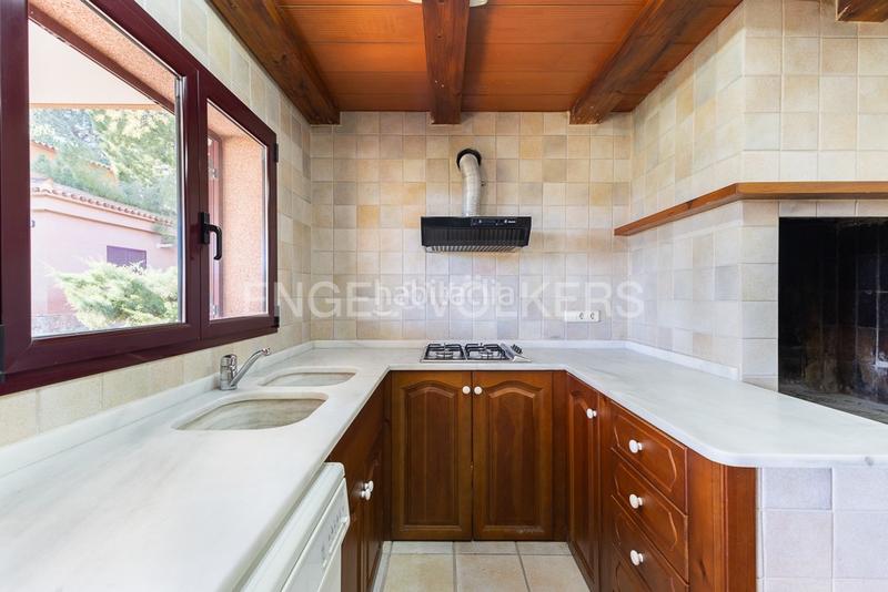 Foto af116967-c4af-452d-be97-6dc83c06c636. Casa amb calefacció aparcament piscina a La Conarda Pobla de Vallbona (la)