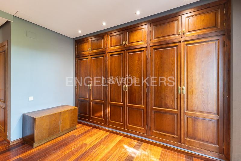 Foto b684fe35-2490-4062-b3eb-23bd5b2719ee. Casa amb calefacció aparcament piscina a La Conarda Pobla de Vallbona (la)