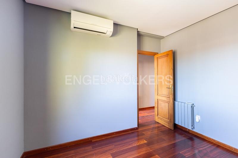 Foto ee614321-3fce-4142-add4-df5cf148609b. Casa amb calefacció aparcament piscina a La Conarda Pobla de Vallbona (la)