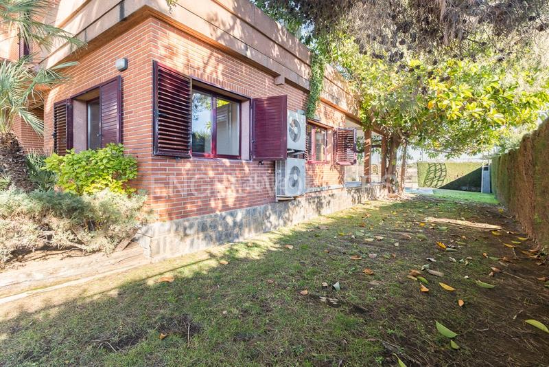 Foto f5edd6b2-4965-4748-aded-6cd024041f30. Casa amb calefacció aparcament piscina a La Conarda Pobla de Vallbona (la)