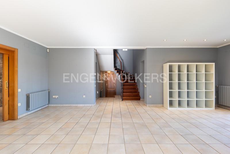 Foto ff317bb5-1367-41a3-adc4-f75c724ecfa3. Casa amb calefacció aparcament piscina a La Conarda Pobla de Vallbona (la)