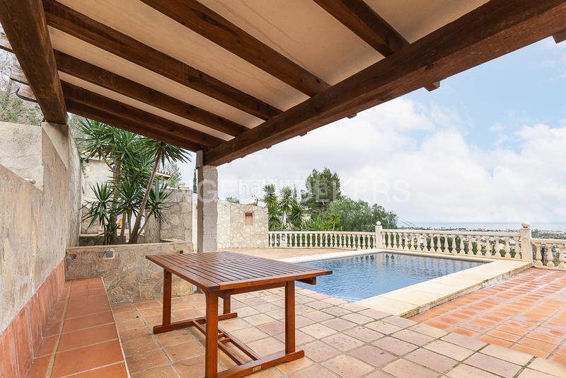 Foto 2584d95e-b75b-408e-985e-ee55a45a46d0. Casa chalet con increibles vistas en denia en La Pedrera-Vessanes Dénia