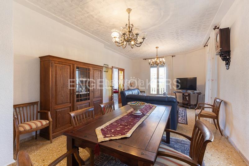 Foto 6b1e8b59-a53d-4fb8-8678-a8a5a502b70f. Maison avec chauffage dans Centro Ciudad Paterna