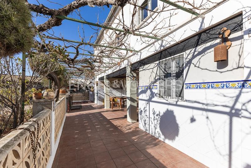 Foto 9b4c19fe-3b31-4b3a-b1c9-4c243595a12d. Maison avec chauffage dans Centro Ciudad Paterna