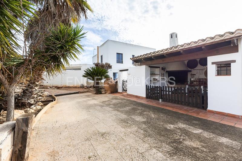 Foto 02e35704-246c-46d1-a9bc-4f0e7c2d613c. Haus mit heizung parking pool in Los Pinares-La Masia Bétera