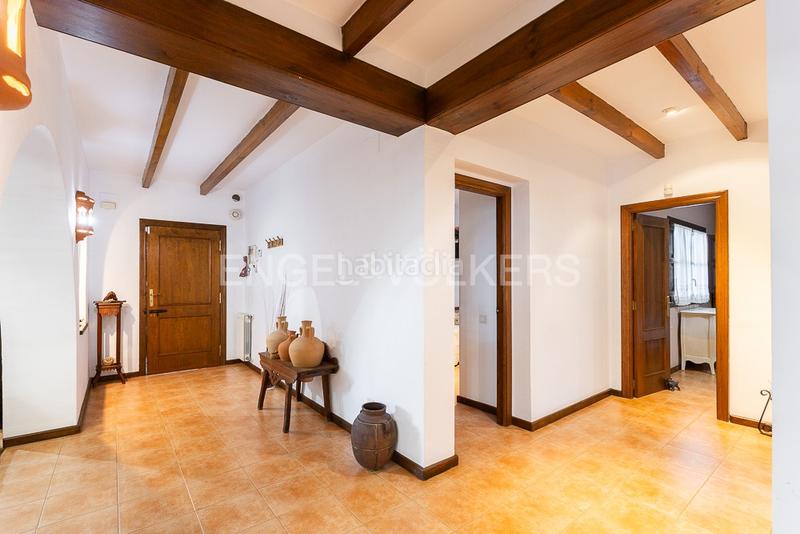 Foto 15729f83-dd40-4c7e-bfef-b8f7d808f36d. Haus mit heizung parking pool in Los Pinares-La Masia Bétera