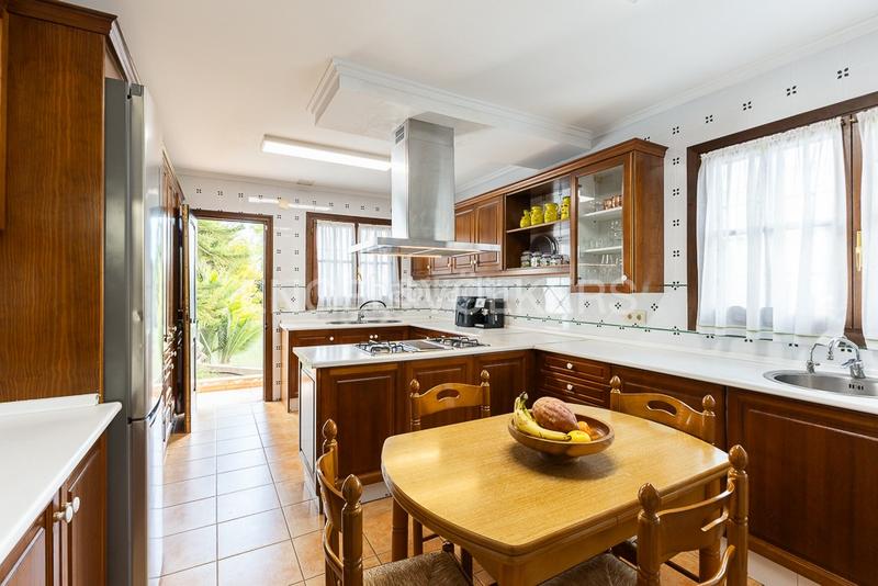 Foto 4df92247-08c5-4067-9170-74b95b47553f. Haus mit heizung parking pool in Los Pinares-La Masia Bétera