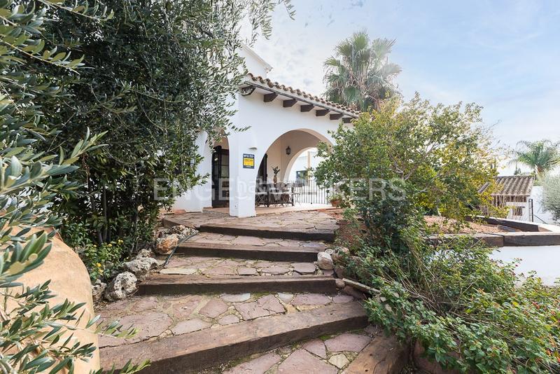 Foto 82513e22-45ec-4dc9-a764-79146f4aef00. Haus mit heizung parking pool in Los Pinares-La Masia Bétera