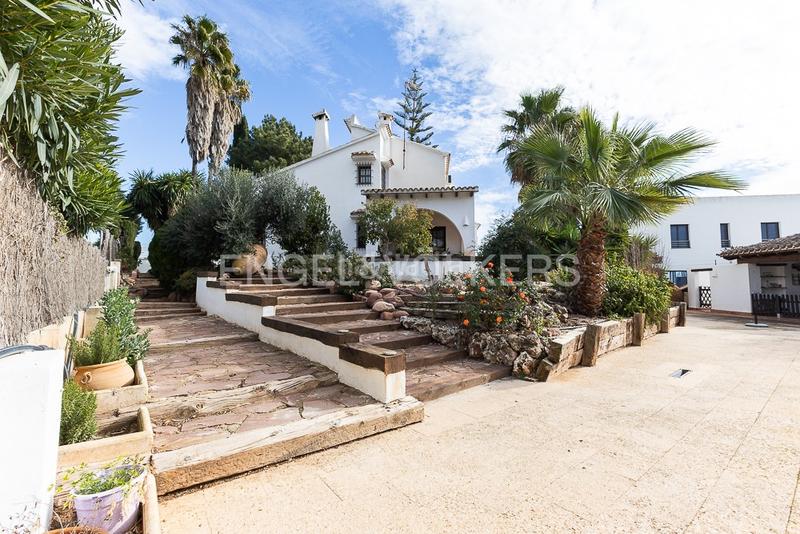 Foto af621190-59d9-4b7b-98d8-6b2c251a4e0c. Haus mit heizung parking pool in Los Pinares-La Masia Bétera