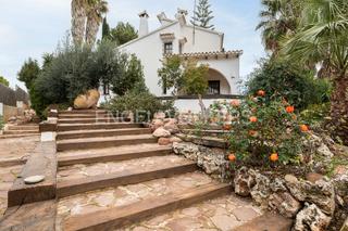 Casa a Los Pinares-La Masia. Casa de campo con piscina y barbacoa en la masia, bétera
