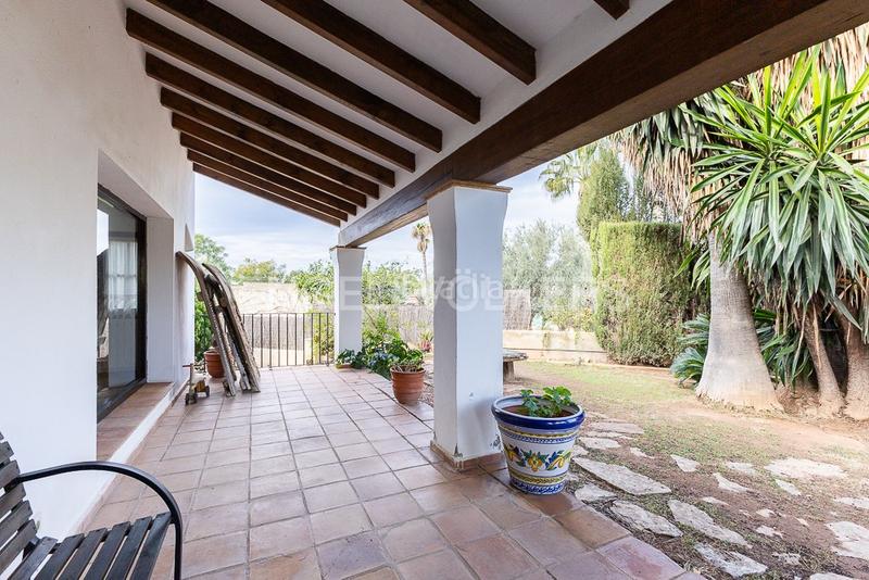 Foto ebf8749f-ac62-49e8-9ecd-77ff0e21318f. Haus mit heizung parking pool in Los Pinares-La Masia Bétera