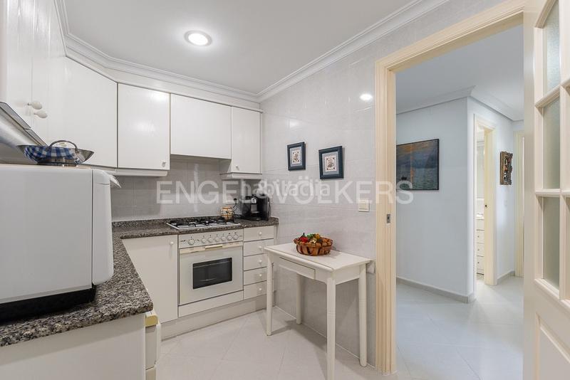 Foto 28c02092-bbf0-4d38-bb07-3a61cde2b27f. Appartement mit heizung parking pool in El Perellonet Valencia