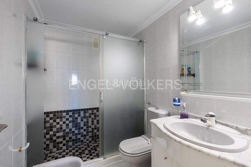 Foto 32916c00-b30f-48b0-96aa-c52b691f5fa8. Appartement mit heizung parking pool in El Perellonet Valencia