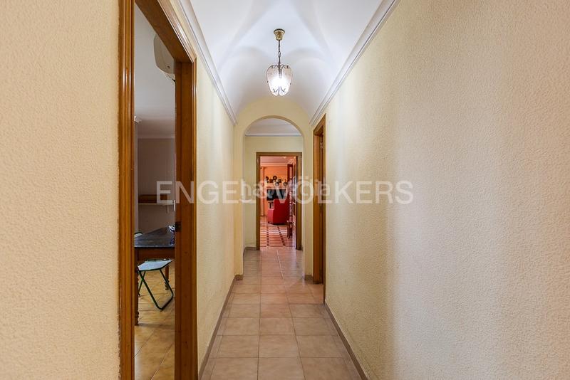 Foto 8adfd836-e9f6-496e-bd56-6240cf2212db. Casa unifamiliar en una planta con garaje, jardín y piscina en el respirall en Alzira