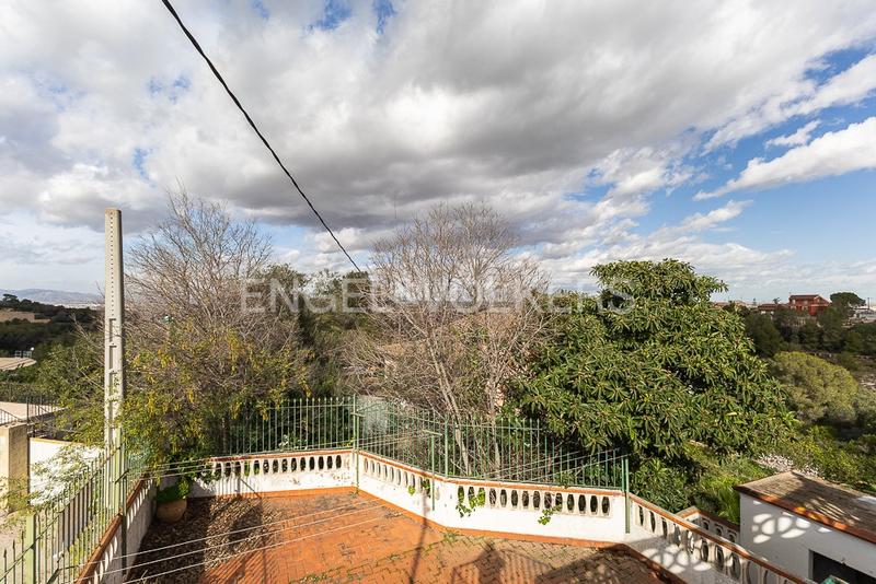 Foto b4511140-4060-4057-8484-e5268cc2091a. Casa unifamiliar en una planta con garaje, jardín y piscina en el respirall en Alzira