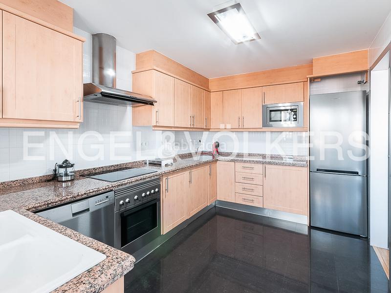 Foto ec1ae300-547f-4b37-9d81-b4beb94f09b2. Attique avec chauffage parking dans Beniarjó