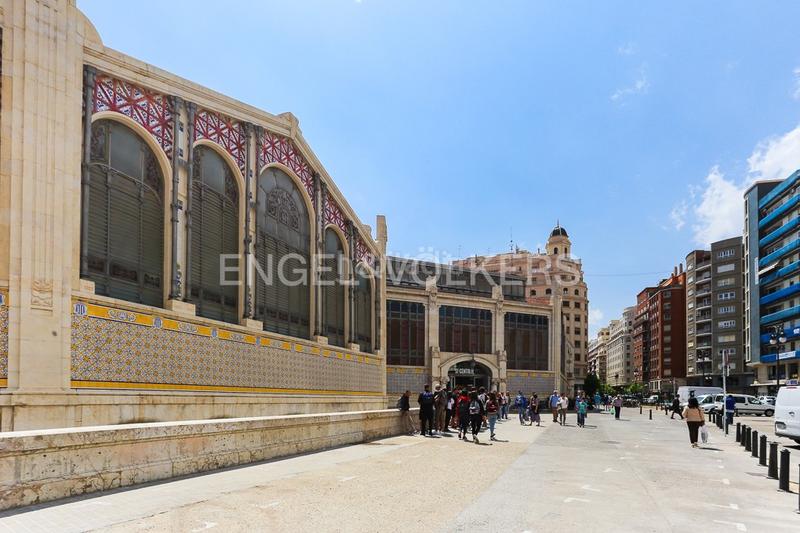 Foto 51a5ff87-3b22-4281-8e17-6c19170e54c0. Attico con riscaldamento in El Mercat Valencia
