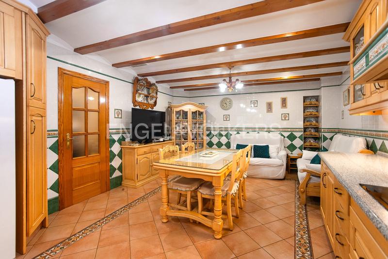 Foto 4e6ef244-bc30-42bd-8b05-cdd7aaf44446. Casa amb calefacció a Avenida Alemania-Italia Villarreal / Vila - real