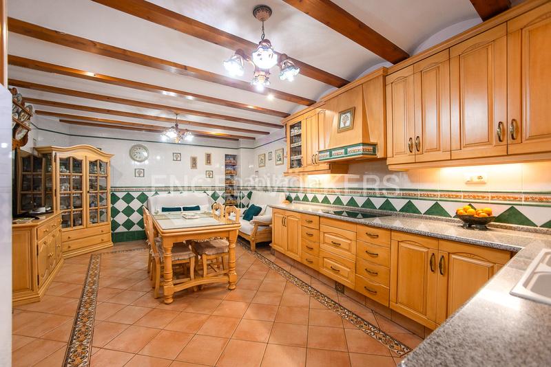 Foto b69d262d-f313-41f6-af17-0b94c6426ae5. Casa amb calefacció a Avenida Alemania-Italia Villarreal / Vila - real