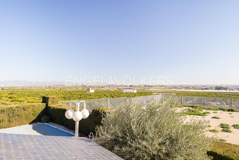 Foto 0c254529-1309-42a3-aba1-84b4ee8e5ac5. Lloguer casa amb calefacció aparcament piscina a Torrent