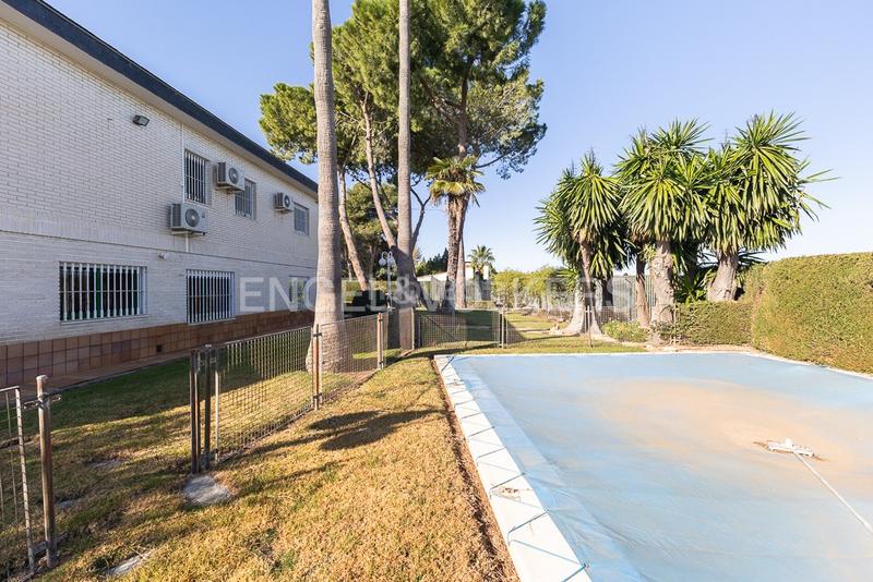 Foto 085a701c-53ec-4e3e-ab05-84e7eb8dc617. Location maison avec chauffage parking piscine dans Torrent