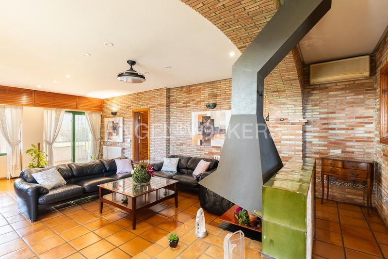 Foto 0ac5150c-bb53-4b41-bda7-58d4cc8090c3. Location maison avec chauffage parking piscine dans Torrent