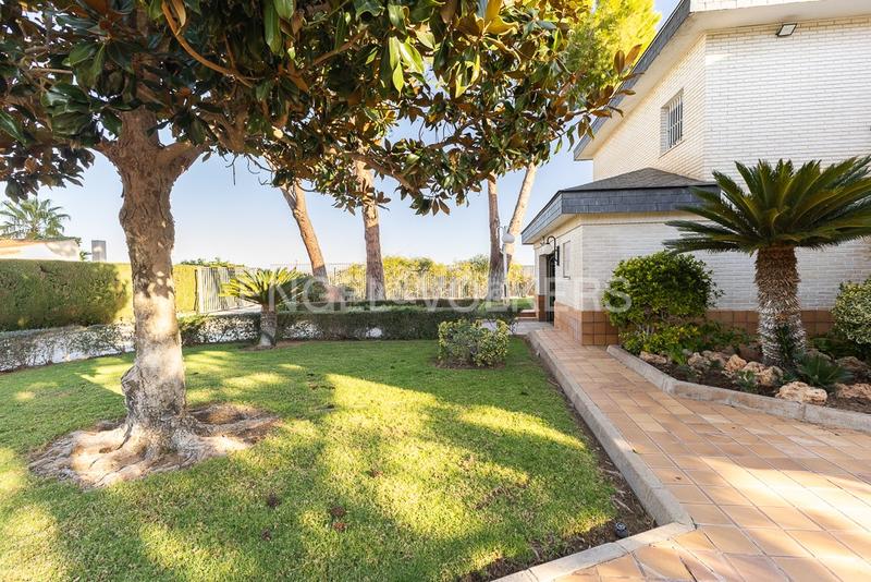 Foto 9eab8513-547d-4976-9b9d-35831c4077ee. Location maison avec chauffage parking piscine dans Torrent