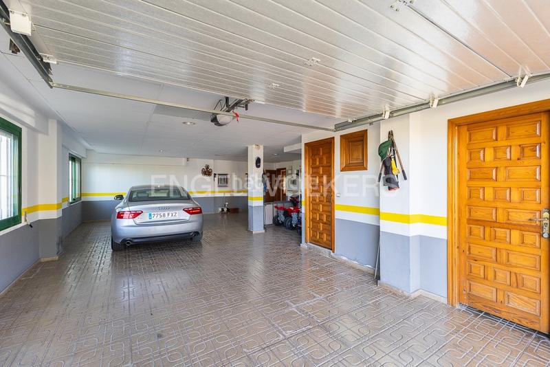 Foto f41ec2dc-4c94-4e7d-8823-8cd788d21395. Location maison avec chauffage parking piscine dans Torrent