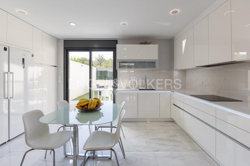 Foto 1badac50-bbd9-462f-8133-f9750d1134fb. Haus mit heizung parking pool in Sotolivar-Mas del Rosari Paterna