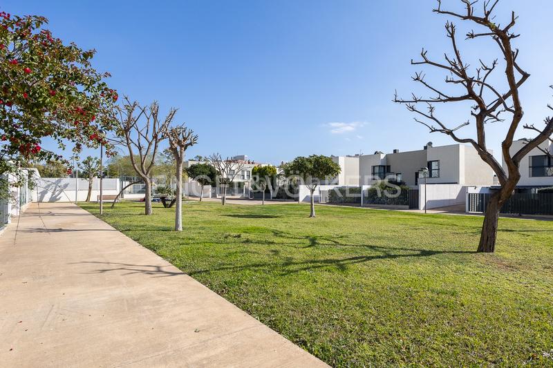 Foto b4c0b1f2-d7b7-405d-9cad-938356e90376. Haus mit heizung parking pool in Sotolivar-Mas del Rosari Paterna