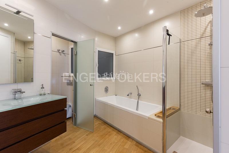 Foto 232e058a-640a-4352-b217-3548ab29744e. Alquiler apartamento elegante apartamento de lujo para corta estancia en Valencia