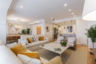 Lloguer Apartament a Gran Via. Elegante apartamento de lujo para corta estancia