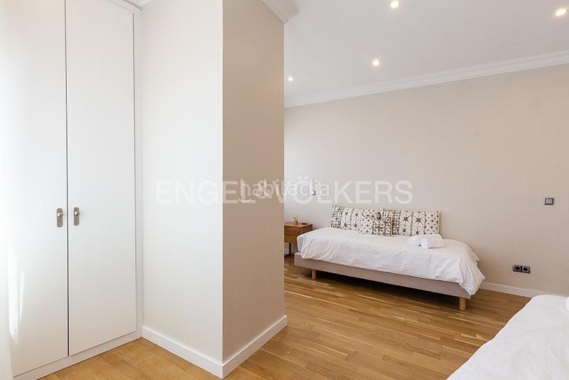 Foto 55786d5e-738a-4892-8d03-6b2ce4abe200. Alquiler apartamento elegante apartamento de lujo para corta estancia en Valencia