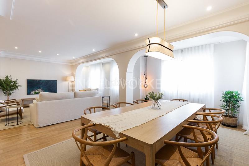 Foto 68ed9d2f-536a-48c6-8f53-2007186cce66. Alquiler apartamento elegante apartamento de lujo para corta estancia en Valencia