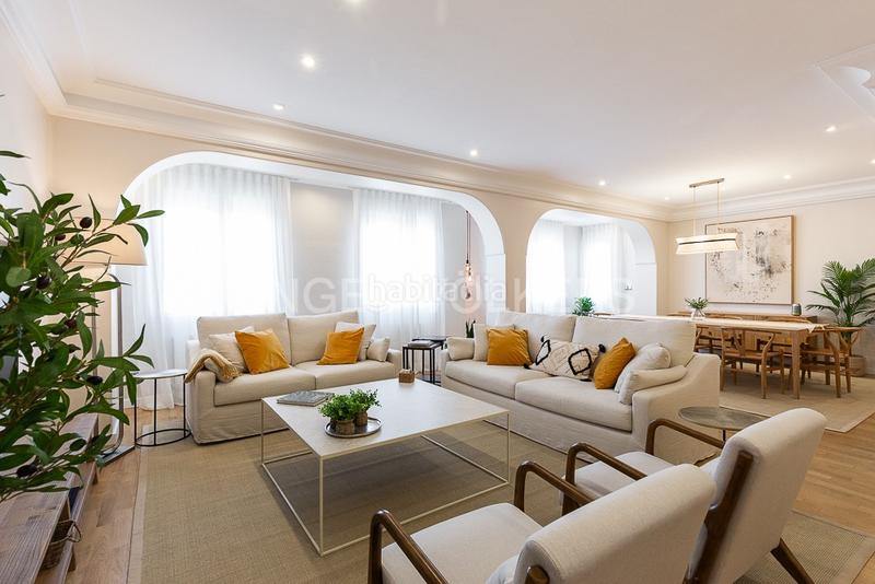 Foto ab4167f9-4960-42a1-bfd7-ab3a0503ef6c. Alquiler apartamento elegante apartamento de lujo para corta estancia en Valencia