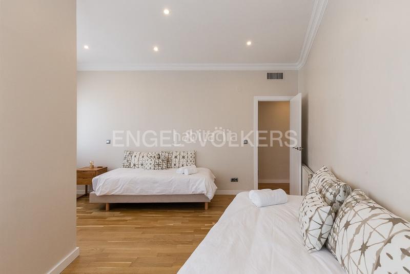 Foto b17eb96b-41b3-44a2-9dfb-f8cea8252884. Alquiler apartamento elegante apartamento de lujo para corta estancia en Valencia