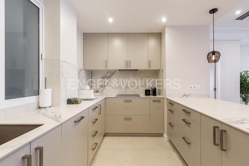 Foto d277aea3-dd09-4fe1-b60a-210c651645ec. Alquiler apartamento elegante apartamento de lujo para corta estancia en Valencia