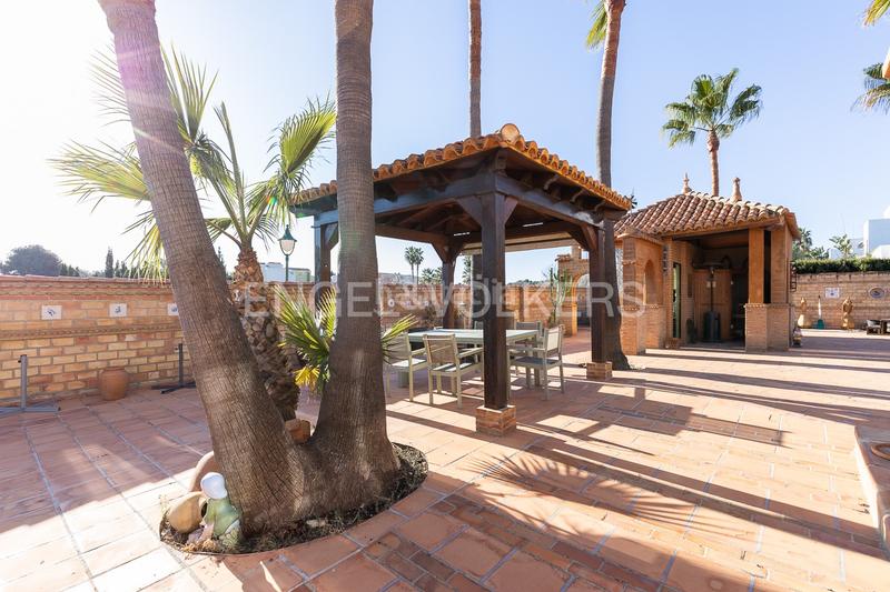 Foto 60745e35-779f-45ce-873d-72a87d1f17e2. Casa amb calefacció aparcament piscina a Torre en Conill-Cumbres de San Antonio Bétera