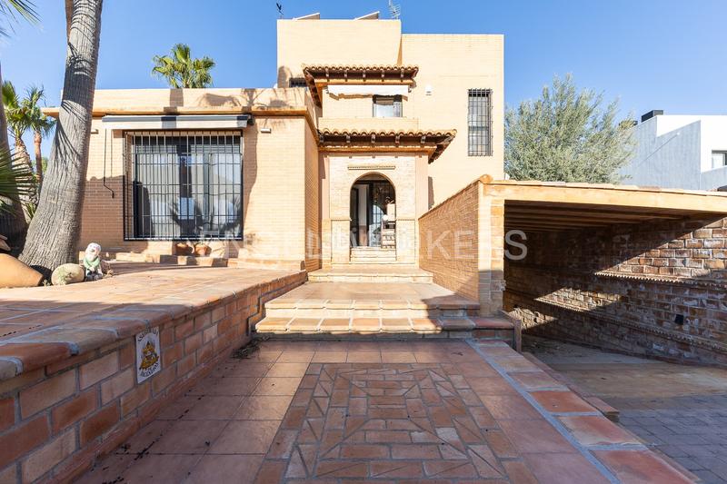 Foto f9b7084f-fb0a-4785-903a-0109ead55ad2. Casa amb calefacció aparcament piscina a Torre en Conill-Cumbres de San Antonio Bétera