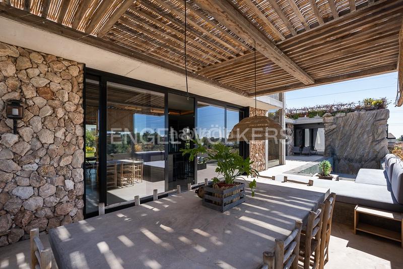 Foto 63c4f1d7-68aa-4124-8eff-5935b3fdafc8. Miete haus mit heizung parking pool in Nueva Santa Barbara - Cruz de Gracia Godella